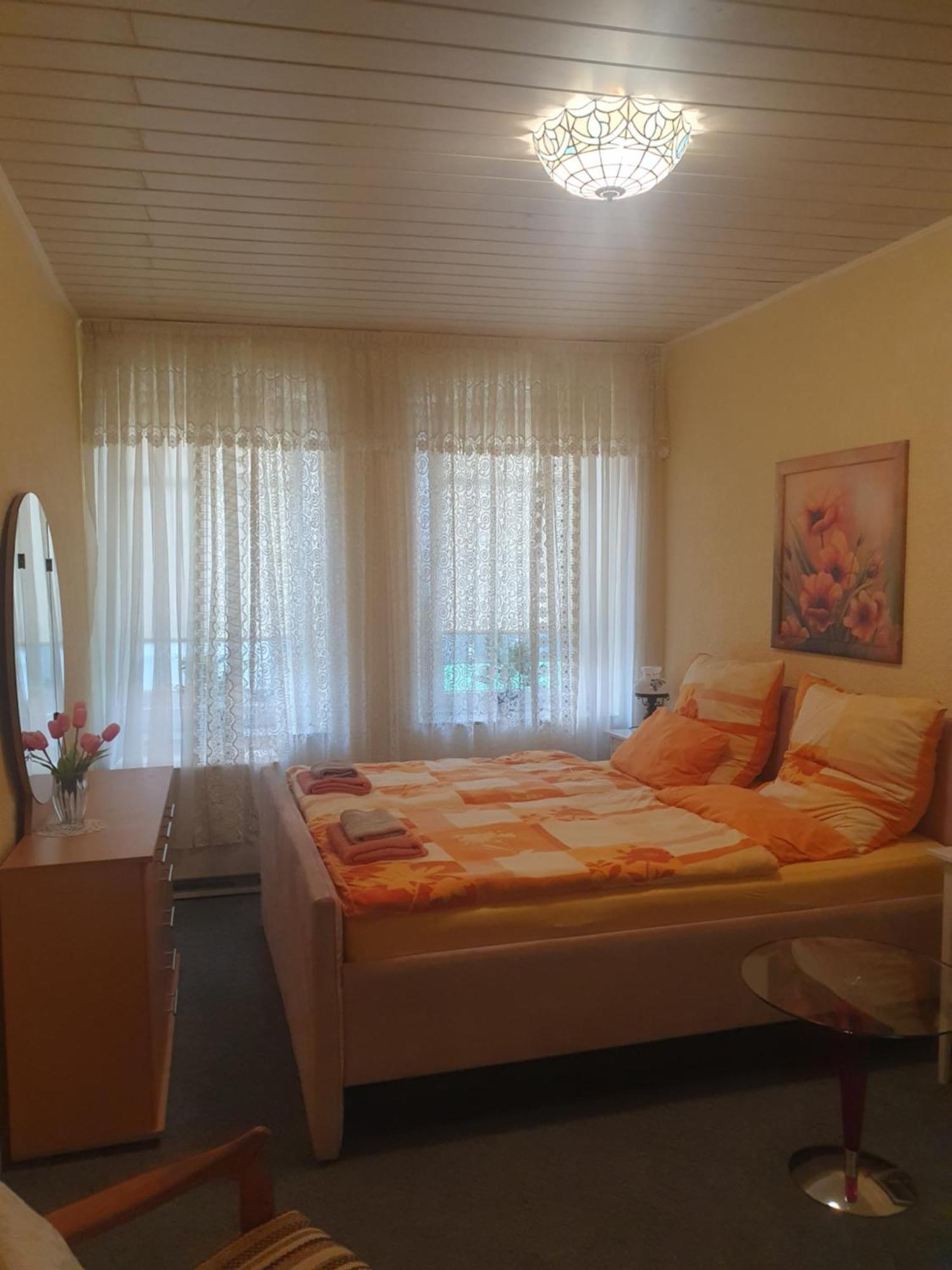 Guest House Grünstadt Zimmer foto