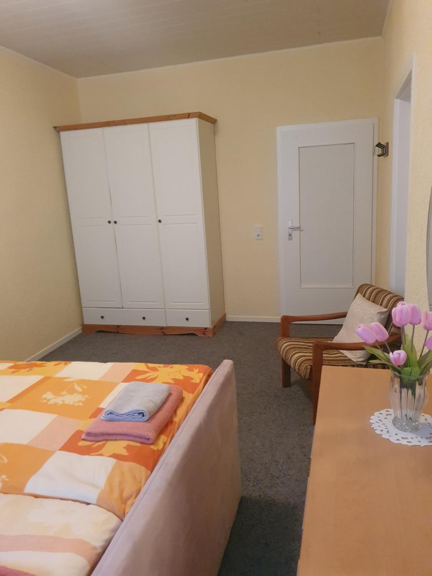 Guest House Grünstadt Zimmer foto